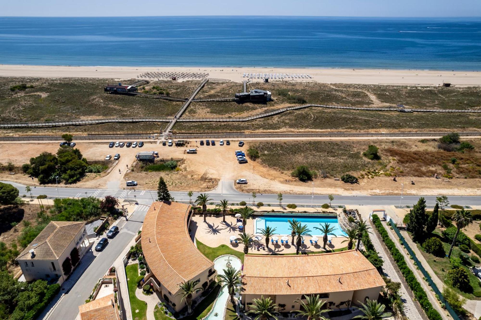 Vila Palmeira Beach Resort Lagos Exteriör bild
